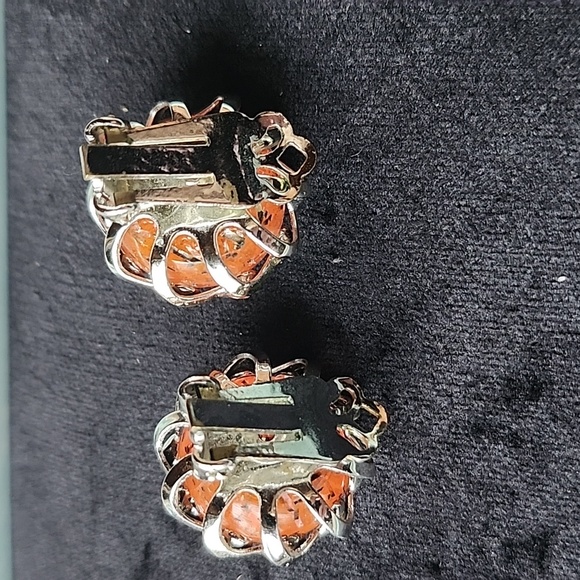 Vintage Silver Tone with Acrylic Tinsel Clip-on Earrings - Picture 2 of 4